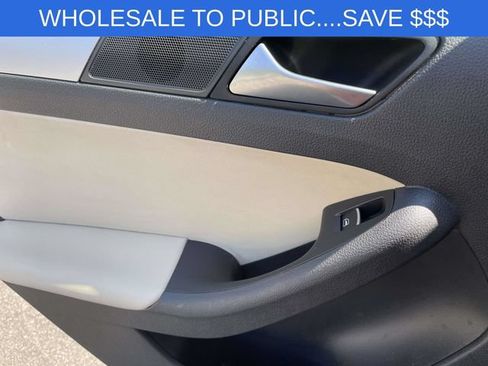 Used 2013 Volkswagen Jetta SE FWD image 15