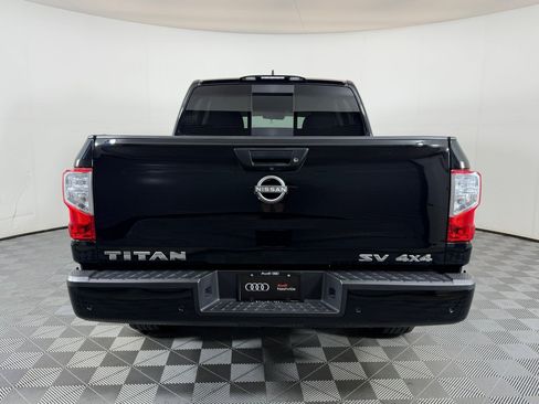 Used 2023 Nissan Titan SV AWD/4WD image 10