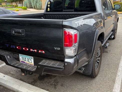 Used 2021 Toyota Tacoma TRD Sport w/ Technology Package RWD image 5