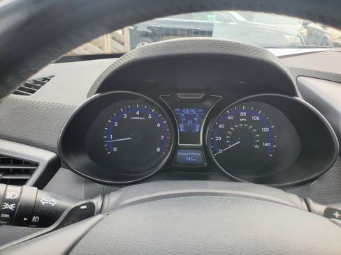 Used 2014 Hyundai Veloster Turbo FWD image 18