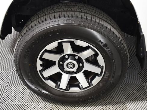 Used 2019 Toyota 4Runner TRD Off-Road Premium image 11