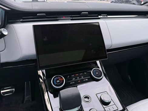 Used 2023 Land Rover Range Rover Sport SE Dynamic image 11