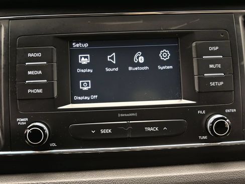 Used 2018 Kia Sedona L FWD image 22