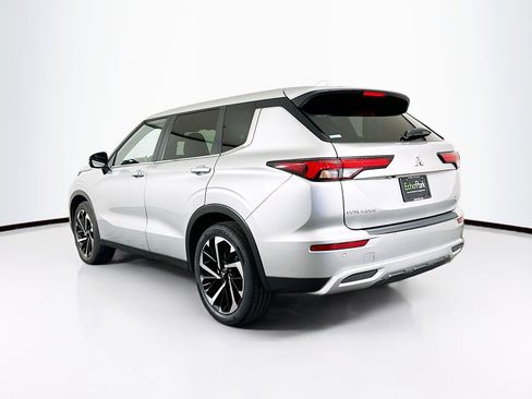 Used 2024 Mitsubishi Outlander SE image 5