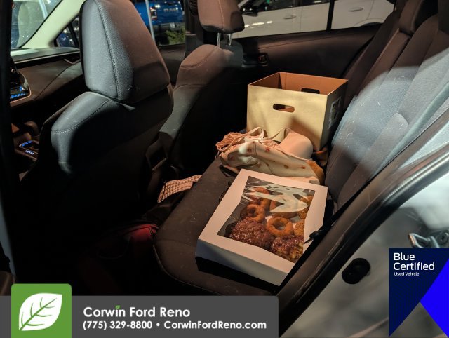 Used 2022 Toyota Corolla LE w/ Carpet Mat Package (TMS) FWD image 11