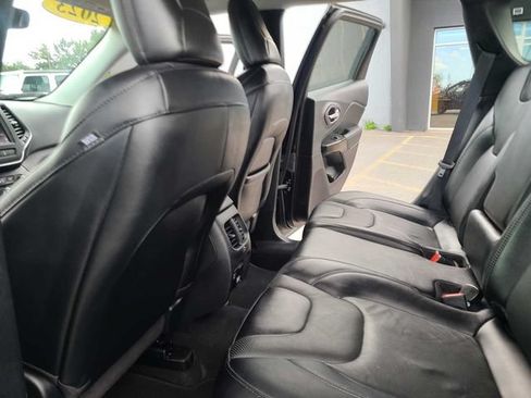 Used 2023 Jeep Cherokee Altitude Lux AWD/4WD image 23
