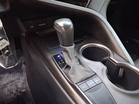 Used 2024 Toyota Camry SE FWD image 20