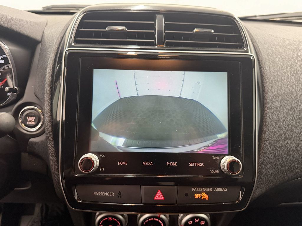 Used 2025 Mitsubishi Outlander Sport SE AWD/4WD image 19