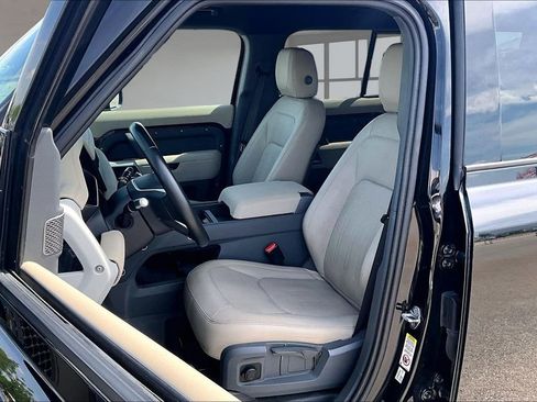 Used 2022 Land Rover Defender 110 S AWD/4WD image 26