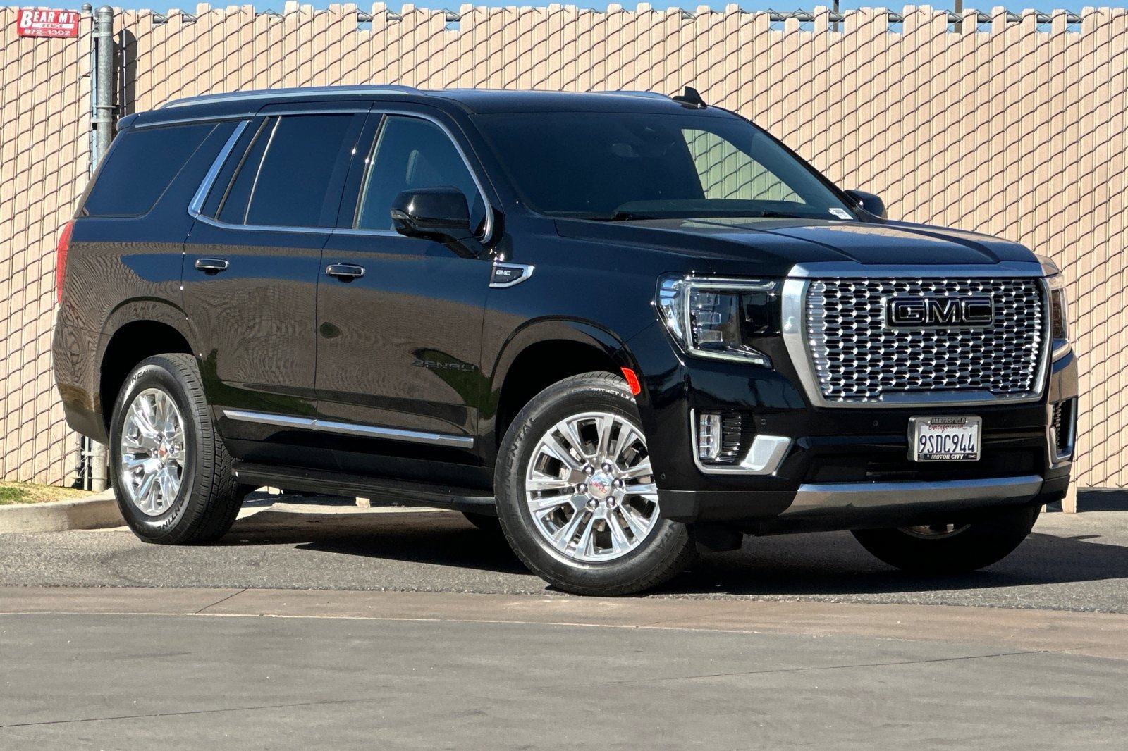 Certified 2024 GMC Yukon Denali w/ Advanced Technology Package AWD/4WD image 2
