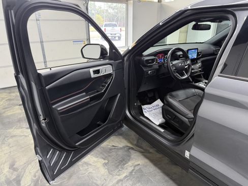Used 2022 Ford Explorer ST-Line AWD/4WD image 10