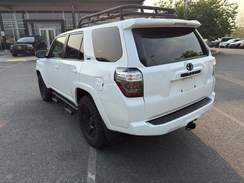 Used 2021 Toyota 4Runner SR5 Premium AWD/4WD image 5