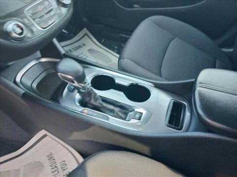 Used 2024 Chevrolet Malibu LT image 16