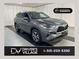 Used 2022 Toyota Highlander XLE AWD/4WD video 1