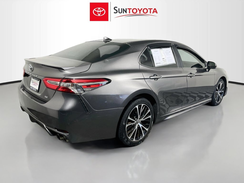 Used 2019 Toyota Camry SE FWD image 3