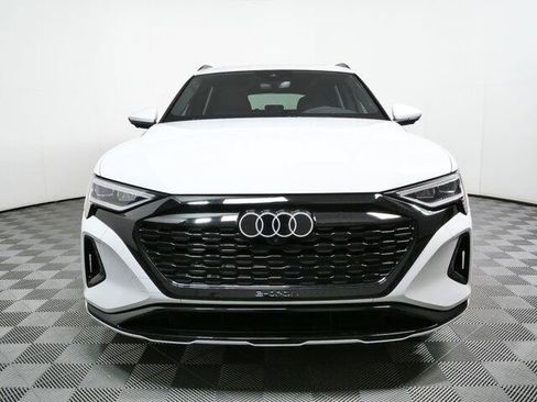 Used 2024 Audi Q8 e-tron Premium Plus AWD/4WD image 19