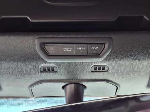 Used 2022 Jeep Gladiator Overland image 15