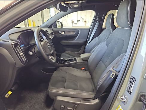 Used 2024 Volvo XC40 Recharge Ultimate AWD/4WD image 8