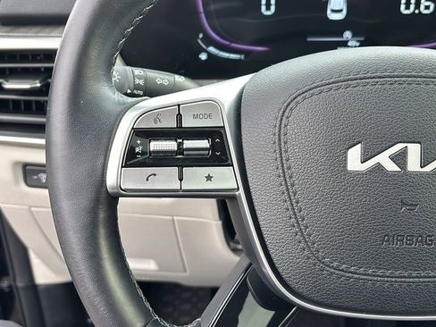 Used 2023 Kia Telluride EX image 17