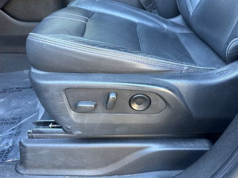 Used 2021 Chevrolet Suburban RST AWD/4WD image 14