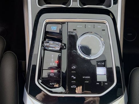 New 2025 BMW i7 xDrive60 image 19