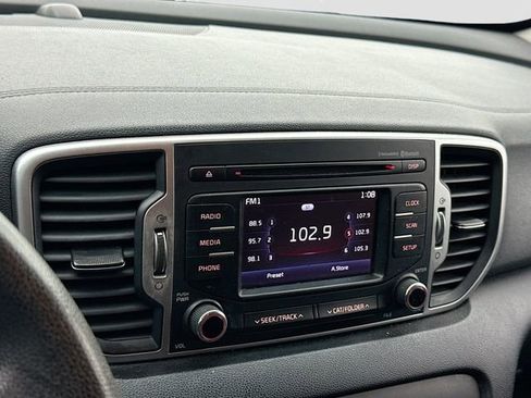 Used 2018 Kia Sportage LX image 14