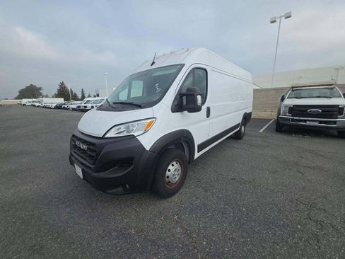 Used 2023 RAM ProMaster 3500 FWD image 2