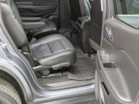 Used 2020 GMC Acadia SLT w/ LPO, Floor Liner Package AWD/4WD image 29