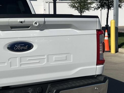 Used 2022 Ford F150 Lariat w/ Trailer Tow Package AWD/4WD image 5
