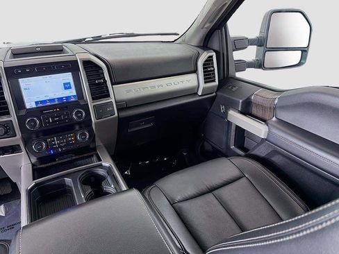 Used 2021 Ford F450 Lariat w/ Lariat Ultimate Package AWD/4WD image 28