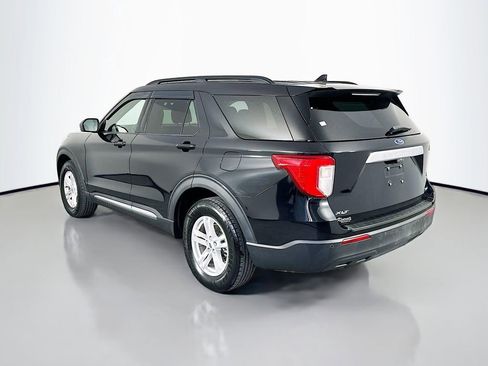Used 2020 Ford Explorer XLT AWD/4WD image 5