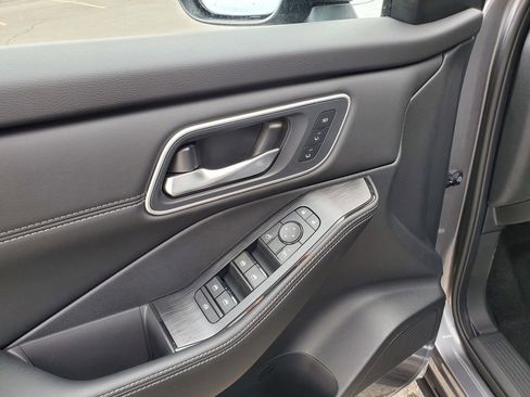 New 2026 Nissan Rogue Platinum AWD/4WD image 14