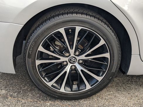 Used 2019 Toyota Camry SE image 9