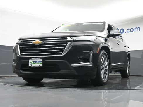 Used 2023 Chevrolet Traverse Premier AWD/4WD image 6