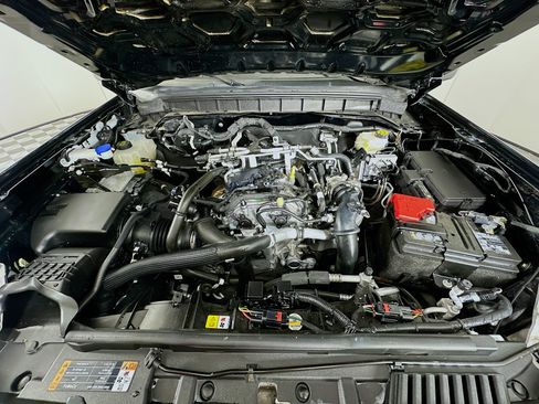 Used 2025 Ford Bronco Big Bend image 34