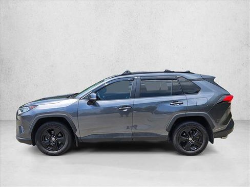 Used 2021 Toyota RAV4 XLE w/ Convenience Package FWD image 8