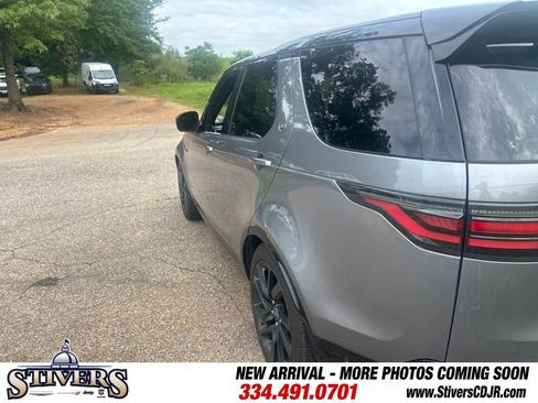 Used 2021 Land Rover Discovery S R-Dynamic AWD/4WD image 7