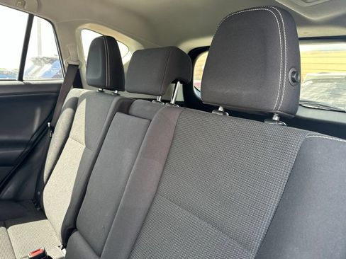 Used 2018 Toyota RAV4 XLE w/ Plus Extra Value Package FWD image 12