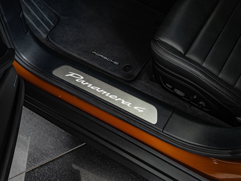 Certified 2024 Porsche Panamera 4 AWD/4WD image 41