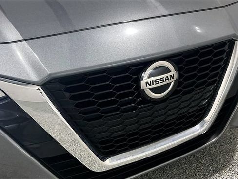 Used 2022 Nissan Altima 2.5 AWD/4WD image 38
