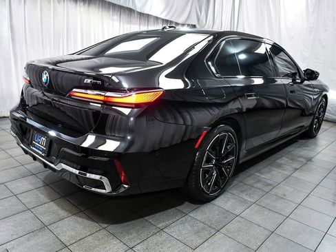Used 2024 BMW i7 M70 w/ Executive Package AWD/4WD image 6