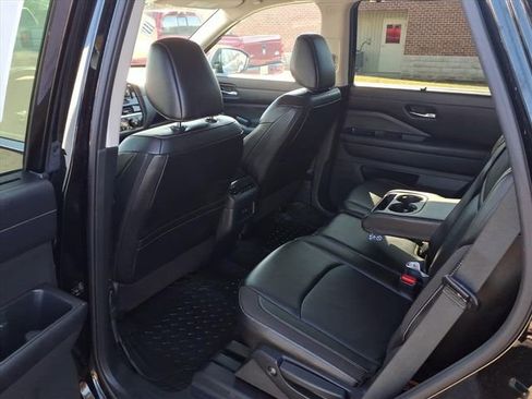 Certified 2024 Nissan Pathfinder SL image 26
