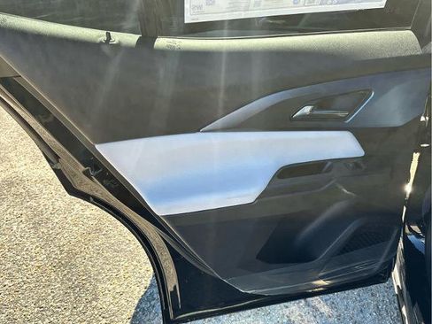 New 2026 Chevrolet Equinox EV LT image 41