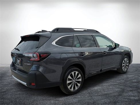 Used 2025 Subaru Outback Limited image 3