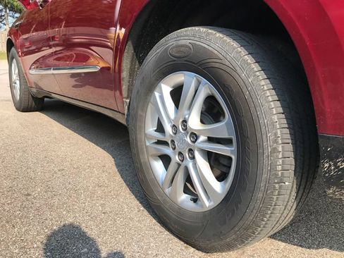 Used 2020 Buick Enclave Essence AWD/4WD image 9