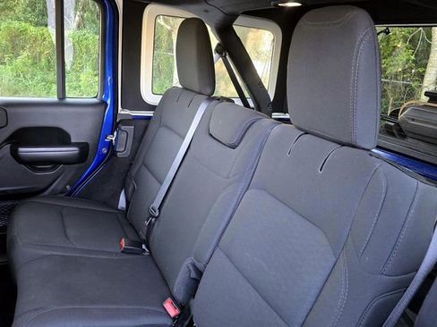 Used 2020 Jeep Wrangler Unlimited Sport S image 29