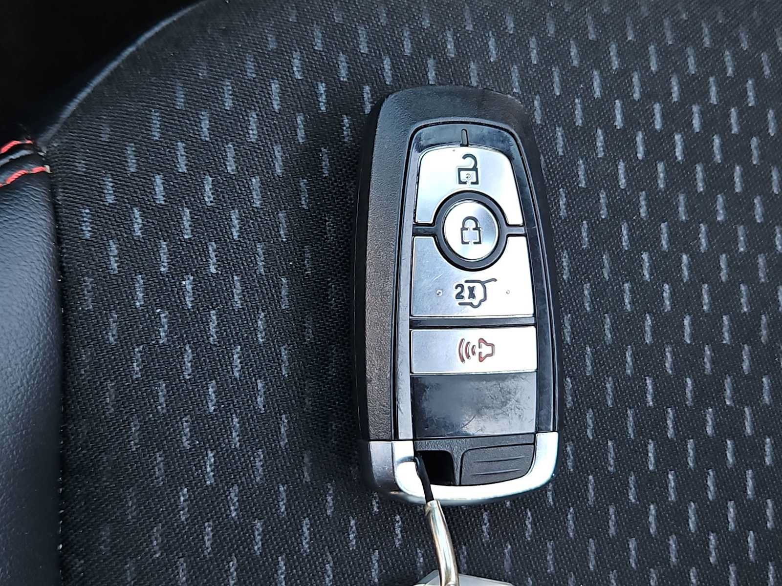 Used 2025 Ford Escape ST-Line FWD image 23