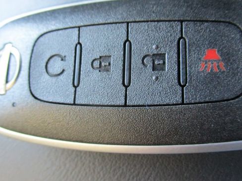 Used 2024 Nissan Pathfinder Rock Creek AWD/4WD image 43