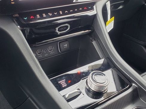 New 2026 Jeep Grand Cherokee Limited AWD/4WD image 13
