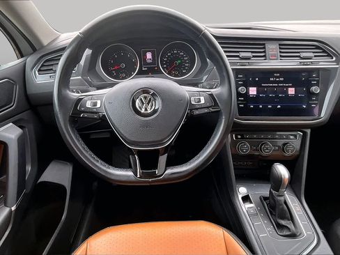 Used 2018 Volkswagen Tiguan SE FWD image 6